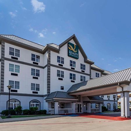 Quality Inn & Suites I-35 E-Walnut Hill Dallas Buitenkant foto